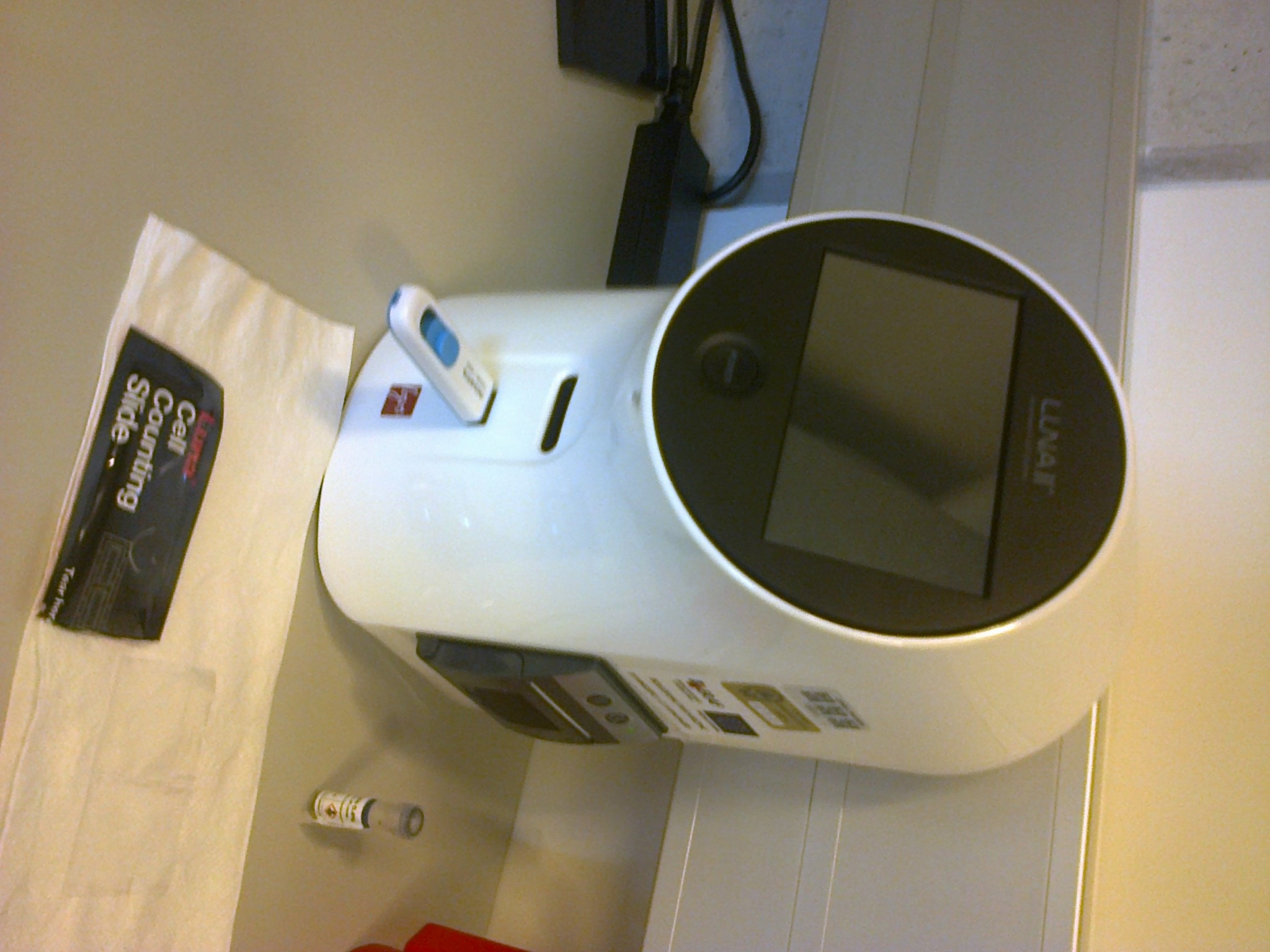 LUNA II TM Fully Automated Cell Counter / Logos Biosystem