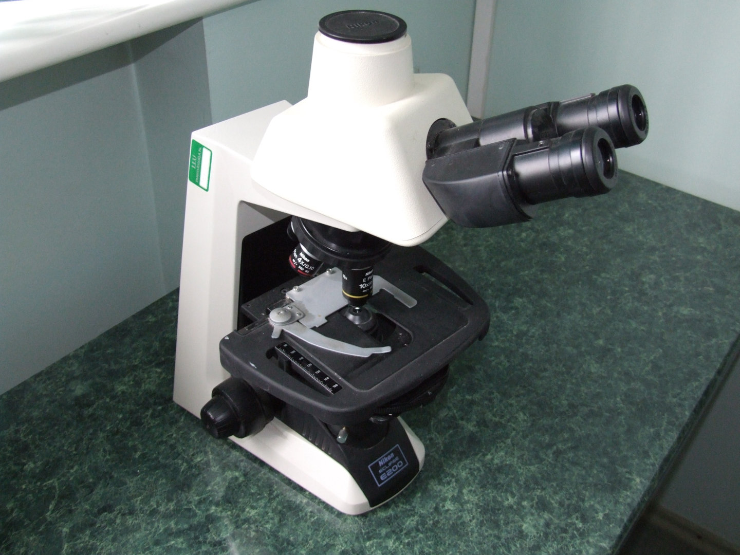 Microscope E-200F