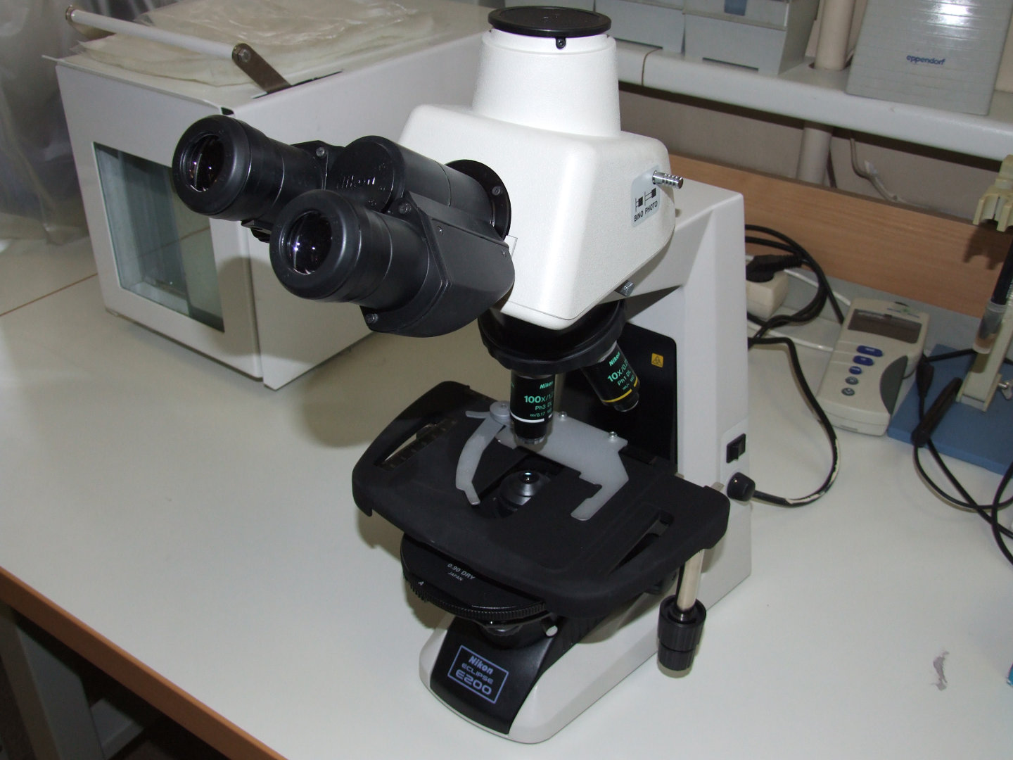 Microscope E-200F