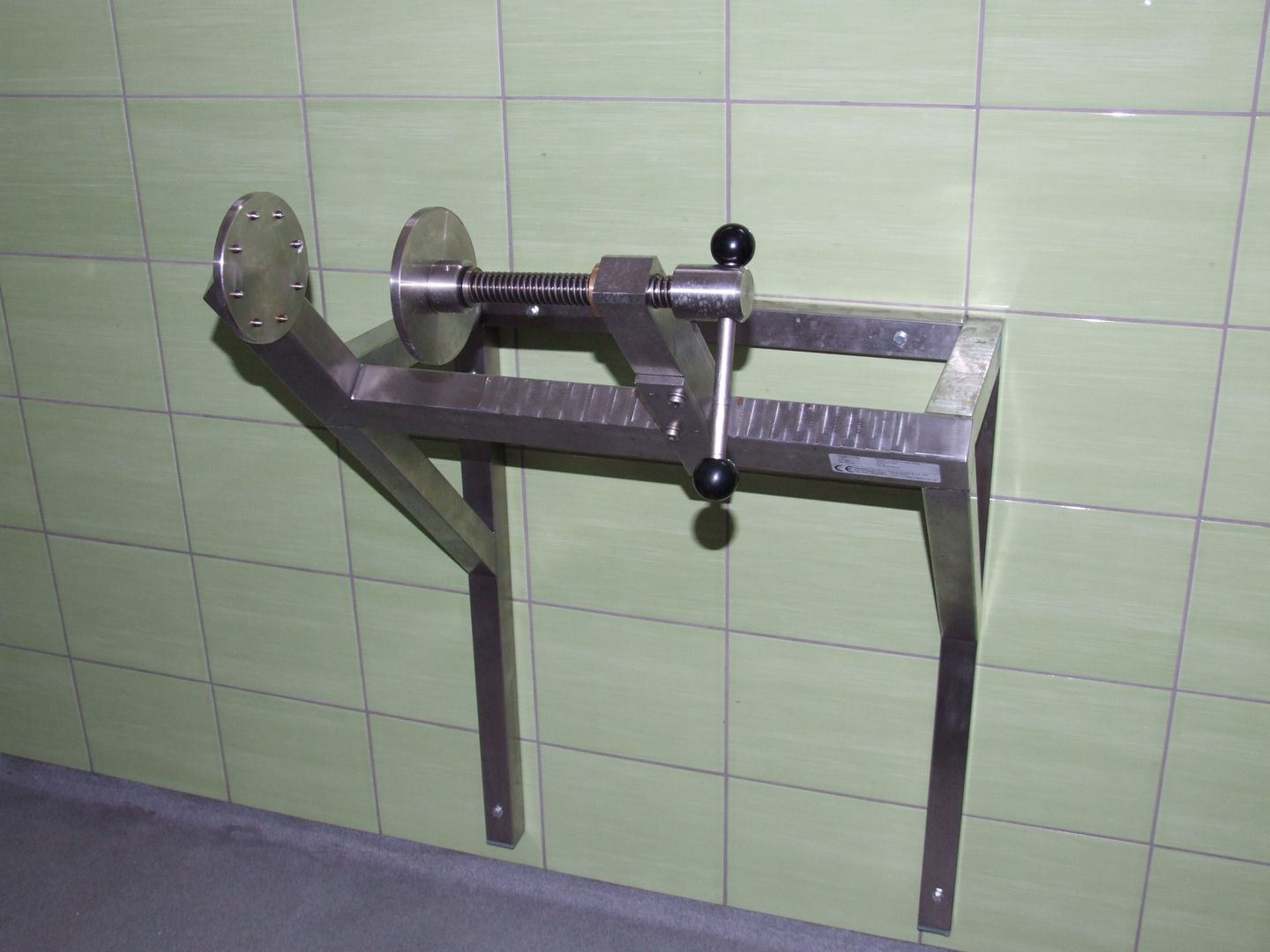 Bench vice