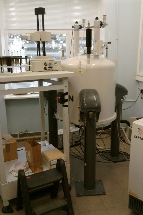 400 MHz NMR spectrometer